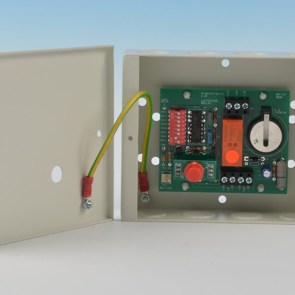 Latching Boxed Relay Alarmtronic